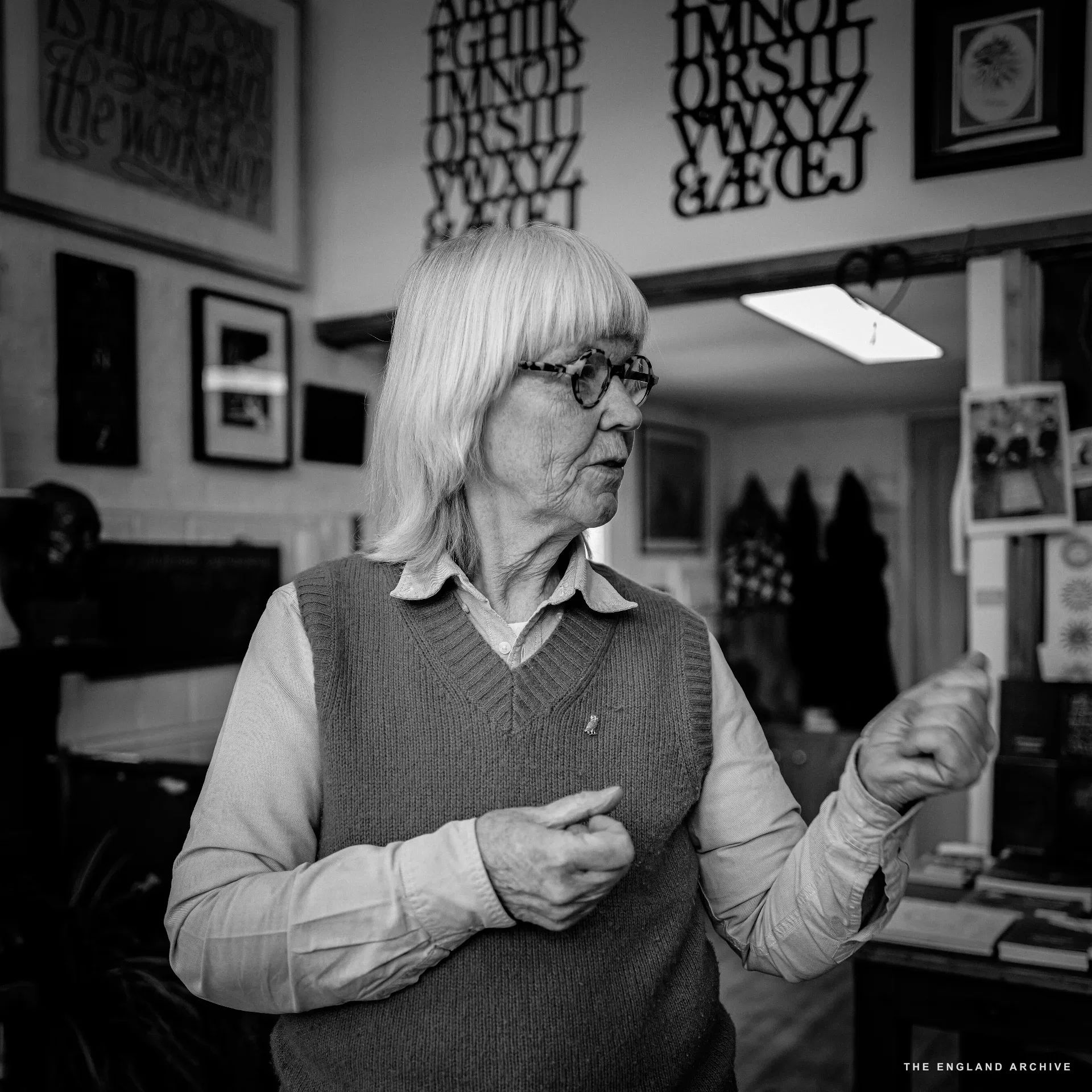 Lida Kindersley, Lettercutter